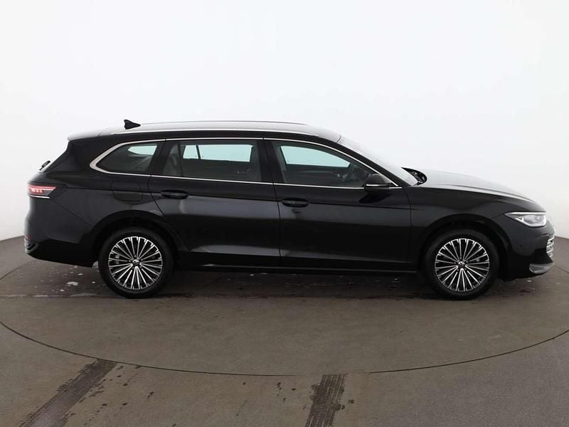 Gebraucht VW Passat 150 PS (110 kW) 2025 Schwarz Kombi