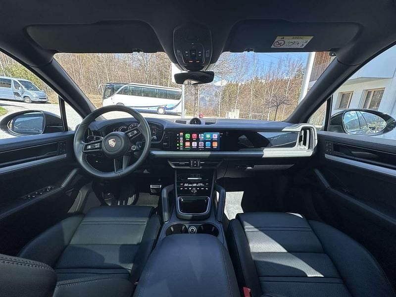 Gebraucht Porsche Cayenne 305 PS (224 kW) 2024 SUV