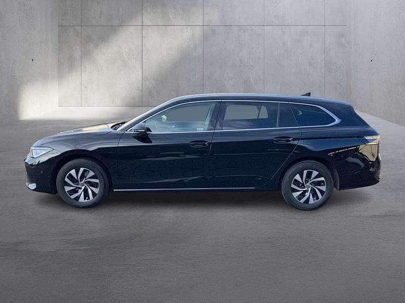 Gebraucht VW Passat Business 122 PS (89 kW) 2025 Schwarz  metallic Kombi