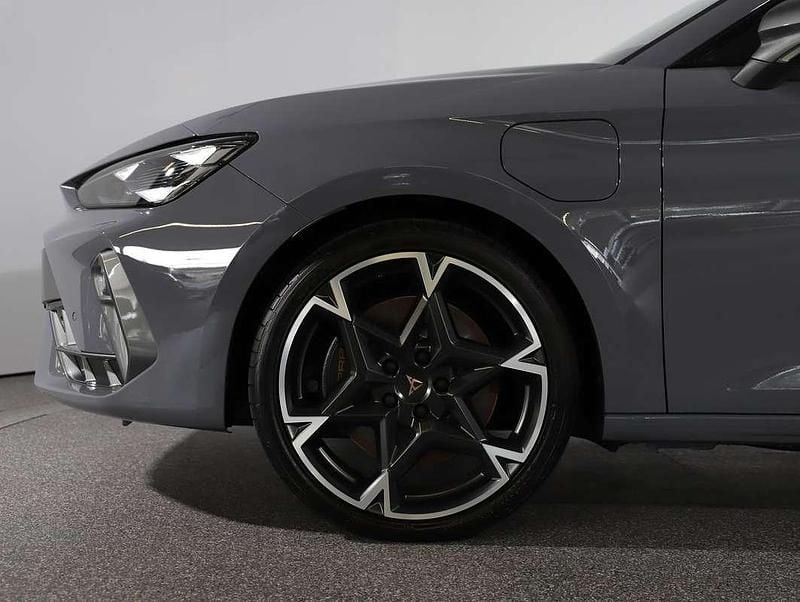 Gebraucht Cupra Leon VZ 177 PS (130 kW) 2025 Grau Limousine