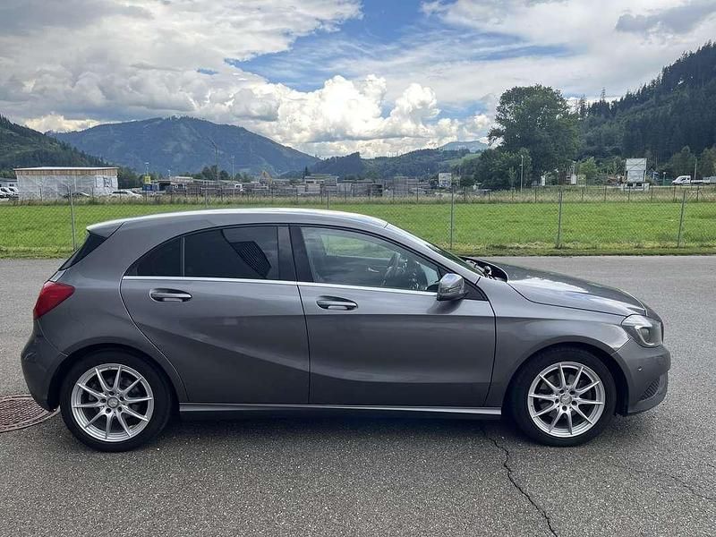 Gebraucht 2015 Mercedes A180 Limousine | € 12.000 (Fairer Preis) - Bild 1/4