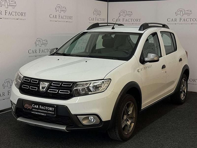 Weiß Gebraucht 2018 Dacia Sandero Stepway Kleinwagen | € 9.490 (Fairer Preis) - Bild 1/4