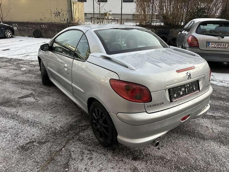 Gebraucht Peugeot 206 CC 109 PS (80 kW) 2003 Cabrio