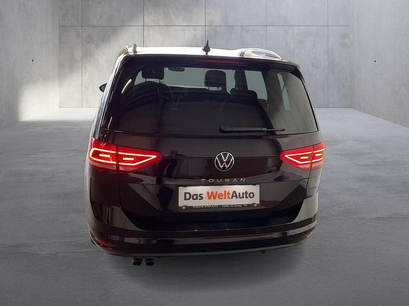 Gebraucht VW Touran Highline 150 PS (110 kW) 2024 Schwarz  metallic Van / Kleinbus