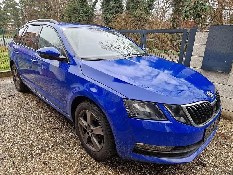 Gebraucht Skoda Octavia Ambition 116 PS (85 kW) 2019 Blau Kombi