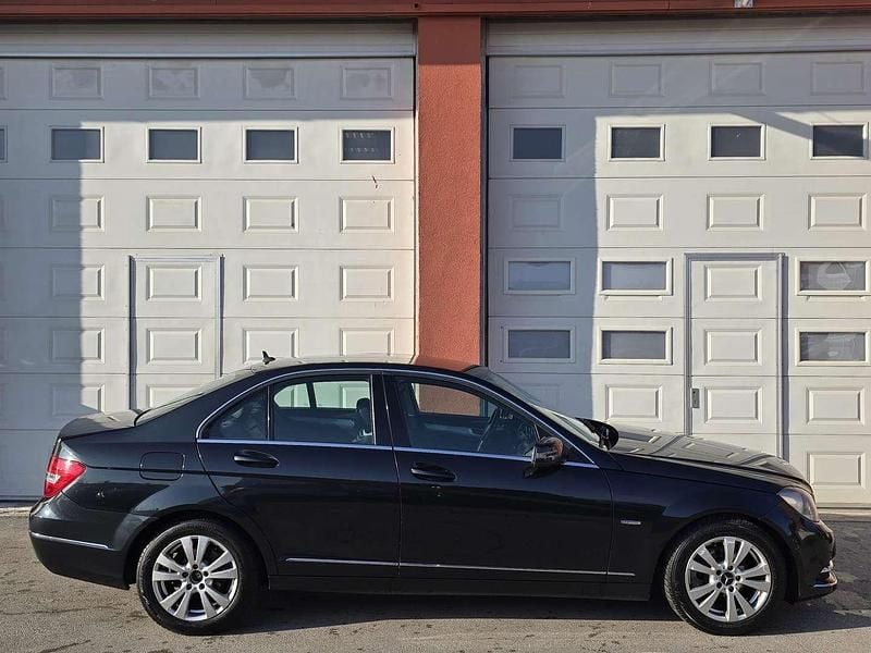 Gebraucht Mercedes C180 Avantgarde 120 PS (88 kW) 2012 Schwarz Limousine