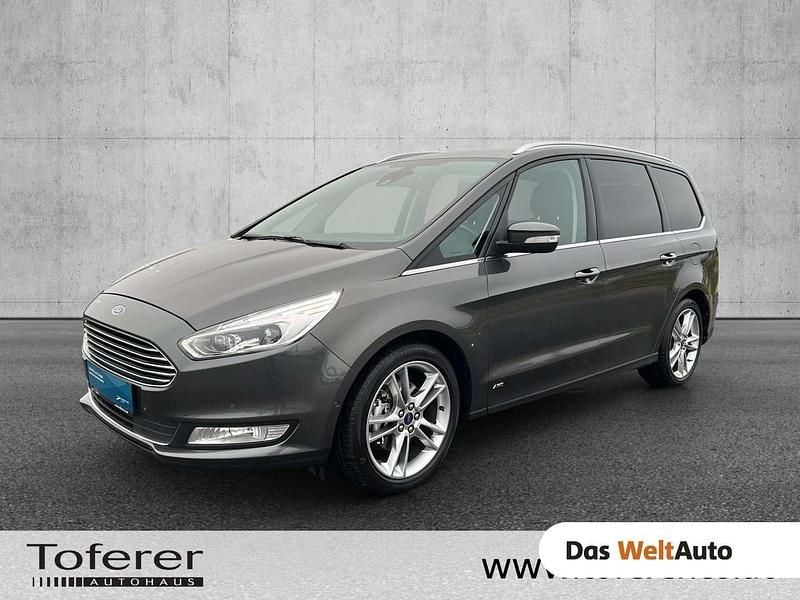 Grau Gebraucht 2018 Ford Galaxy Titanium Van / Kleinbus | € 24.990 (Teuer) - Bild 1/4