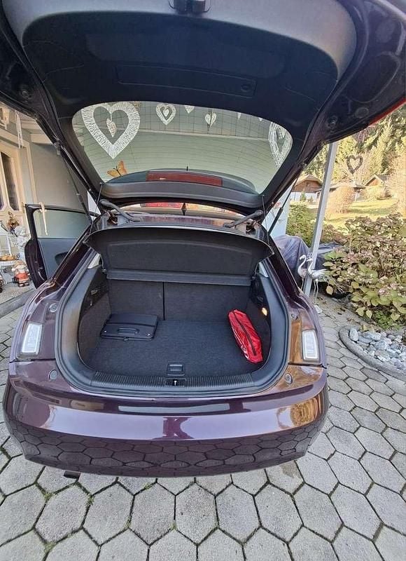 Gebraucht Audi A1 Attraction 86 PS (63 kW) 2012 Violett Limousine