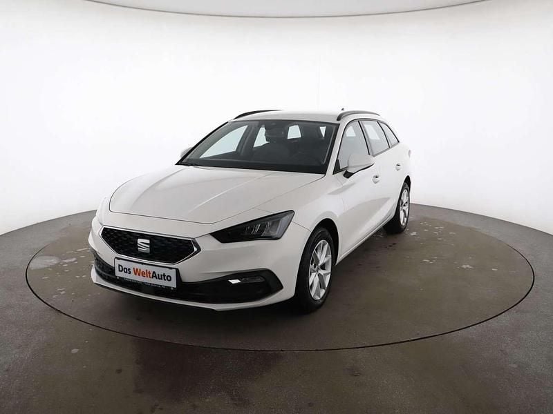 Weiss normal Gebraucht 2021 Seat Leon Style Kombi | € 16.800 (Fairer Preis) - Bild 1/4