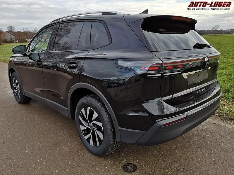 Neu VW Tiguan Life 360 PS (264 kW) 2026 Deep black perleffekt SUV