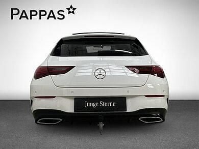 Gebraucht Mercedes CLA200 Shooting Brake AMG line 150 PS (110 kW) 2024 Weiß Kombi