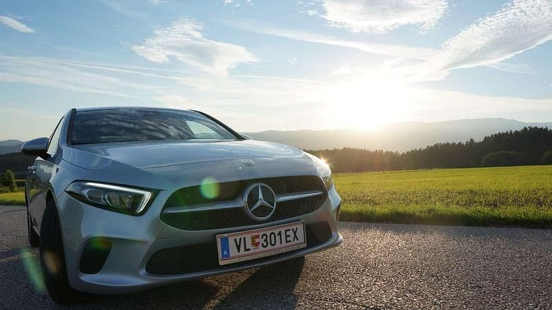 Gebraucht Mercedes A160 109 PS (80 kW) 2018 Silber Limousine