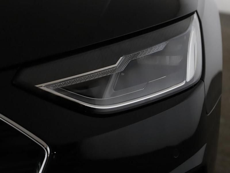 Gebraucht Audi A4 150 PS (110 kW) 2022 Schwarz Kombi