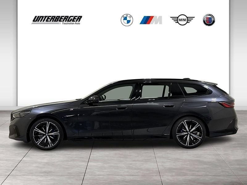 Gebraucht BMW 540 M Sport 285 PS (209 kW) 2025 Grau Kombi