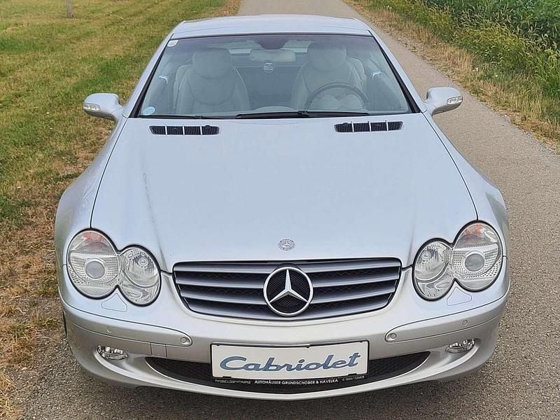 Grau Gebraucht 2002 Mercedes SL350 Cabrio | € 23.800 - Bild 1/4