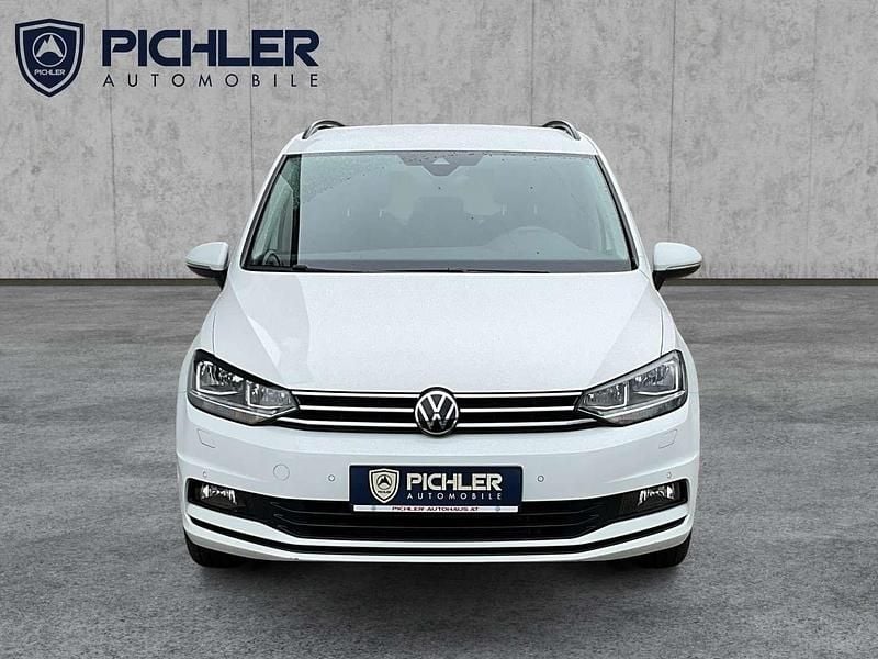 Gebraucht VW Touran Comfortline 150 PS (110 kW) 2022 Weiss  normal Van / Kleinbus
