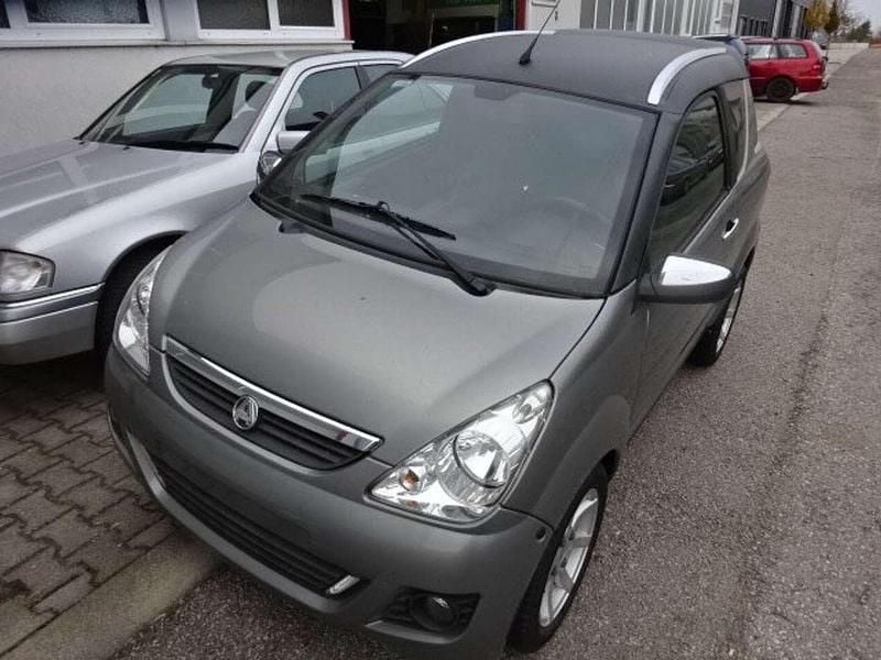 Silber Gebraucht 2011 Aixam Crossline Kleinwagen | € 8.800 - Bild 1/3