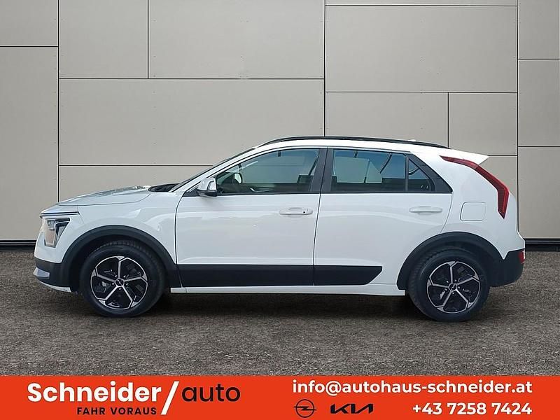 Gebraucht Kia Niro Silver 105 PS (77 kW) 2023 Weiß SUV