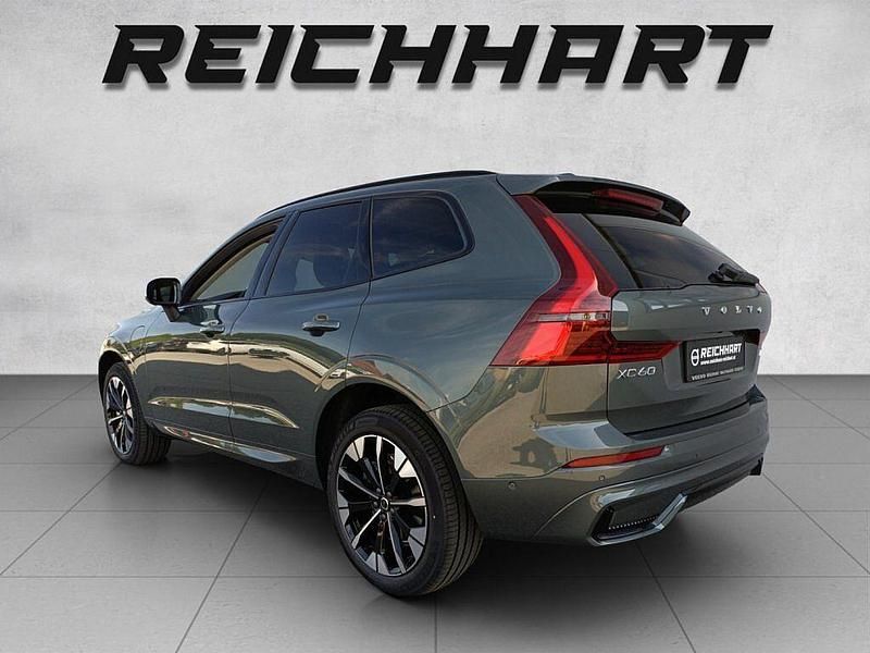 Gebraucht Volvo XC60 349 PS (256 kW) 2025 Grün SUV