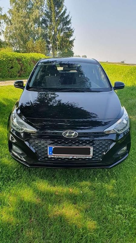 Schwarz Gebraucht 2019 Hyundai i20 Limousine | € 9.500 (Guter Preis) - Bild 1/4