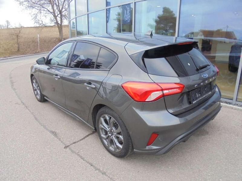Gebraucht Ford Focus ST-Line 125 PS (91 kW) 2020 Grau Limousine