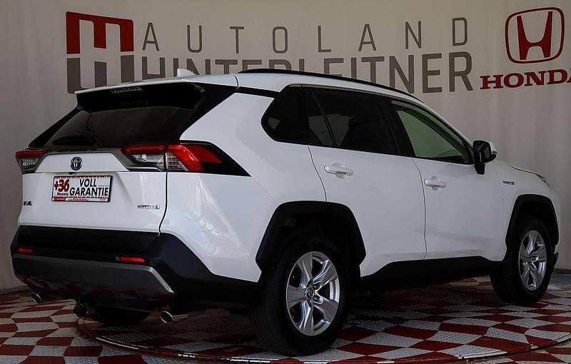 Gebraucht Toyota RAV4 Hybrid Active 178 PS (130 kW) 2021 Weiß SUV