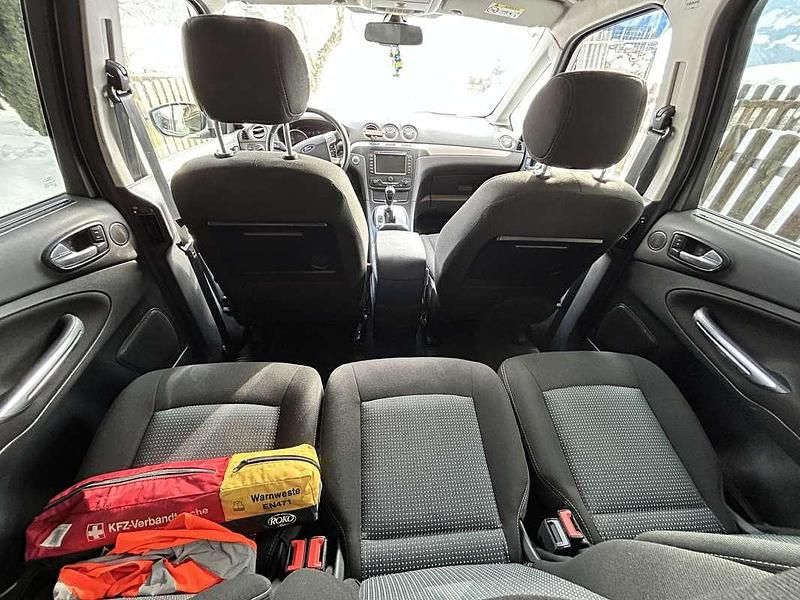 Gebraucht Ford Galaxy Business Edition 163 PS (119 kW) 2014 Grau Van / Kleinbus