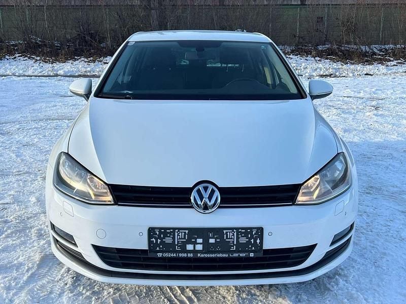 Gebraucht VW Golf VII 86 PS (63 kW) 2014 Weiß Kleinwagen