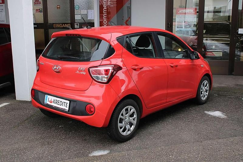 Gebraucht Hyundai i10 67 PS (49 kW) 2019 Rot Kleinwagen