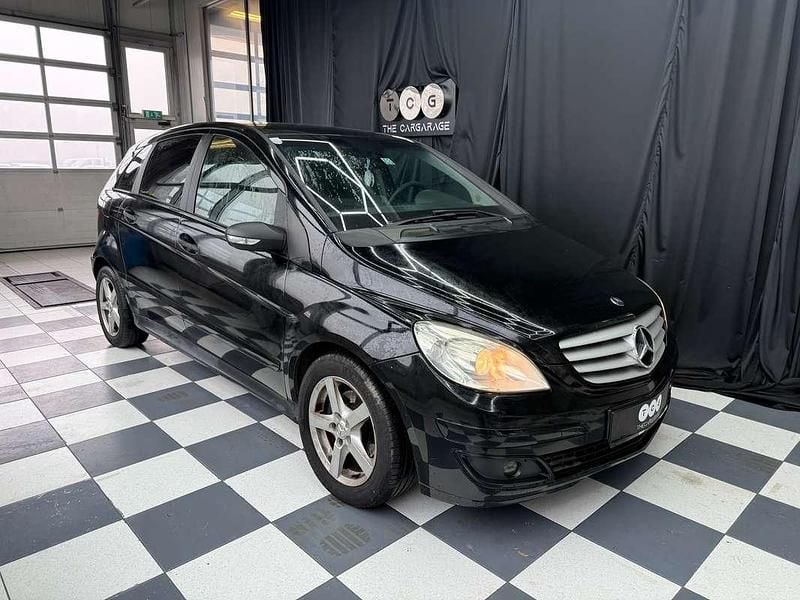 Gebraucht Mercedes B180 109 PS (80 kW) 2008 Schwarz Van / Kleinbus