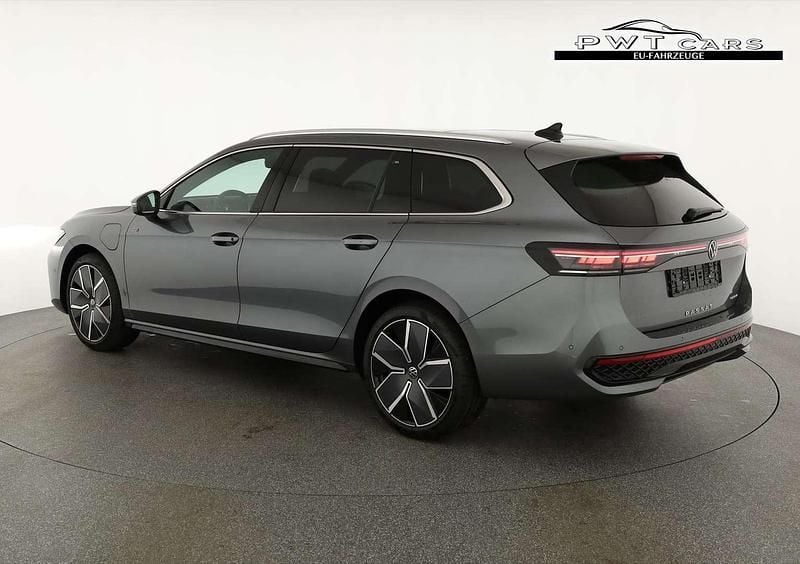 Neu VW Passat R-line 272 PS (200 kW) 2025 Grau Kombi