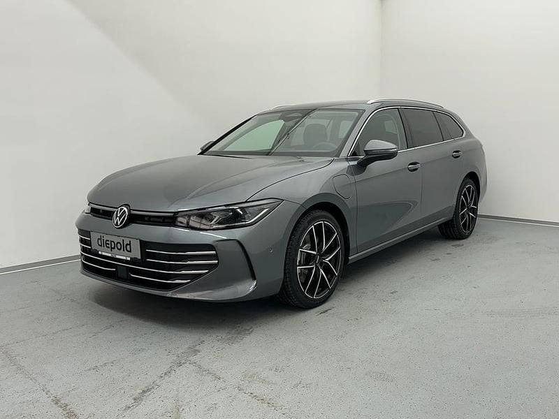Neu VW Passat Business 204 PS (150 kW) 2025 Mittelgrau  normal Kombi