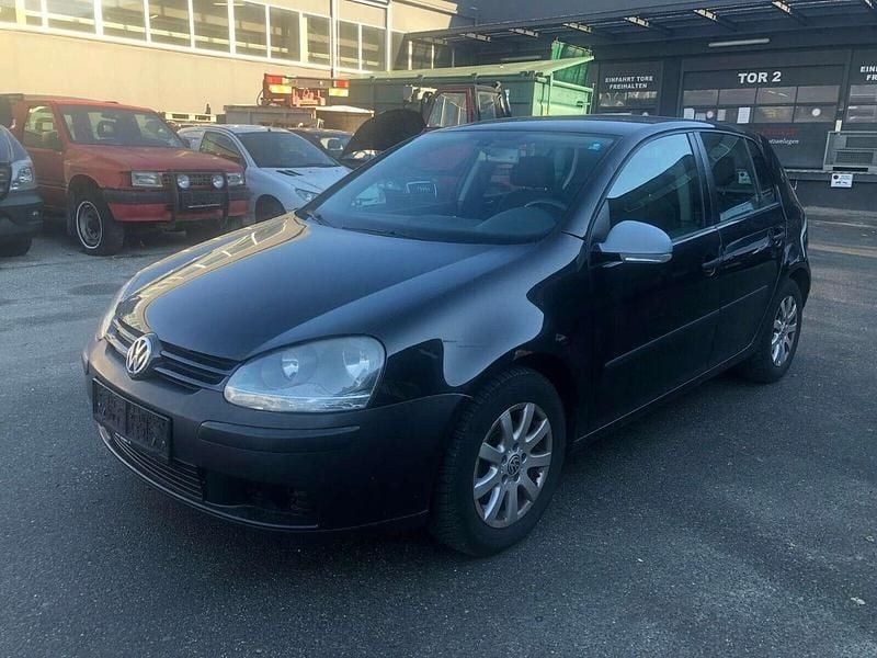 Schwarz Gebraucht 2004 VW Golf V Comfortline Limousine | € 1.599 (Superpreis) - Bild 1/4