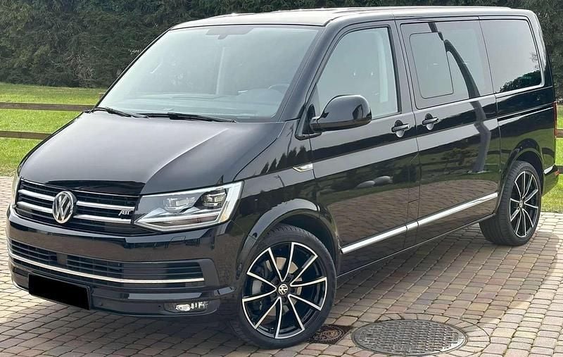 Schwarz Gebraucht 2016 VW T6 Highline Van | € 33.900 (Superpreis) - Bild 1/4
