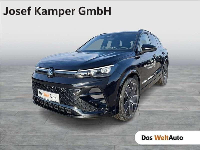 Neu VW Tiguan Sport 150 PS (110 kW) 2025 Schwarz  metallic SUV