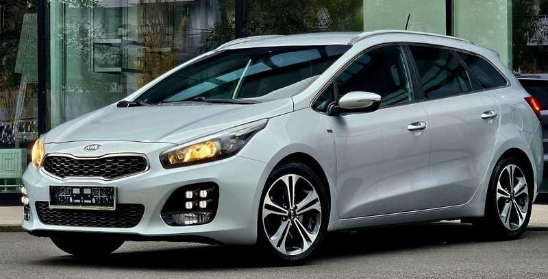 Grau Gebraucht 2015 Kia Ceed Sportswagon GT-Line Kombi | € 8.990 - Bild 1/4