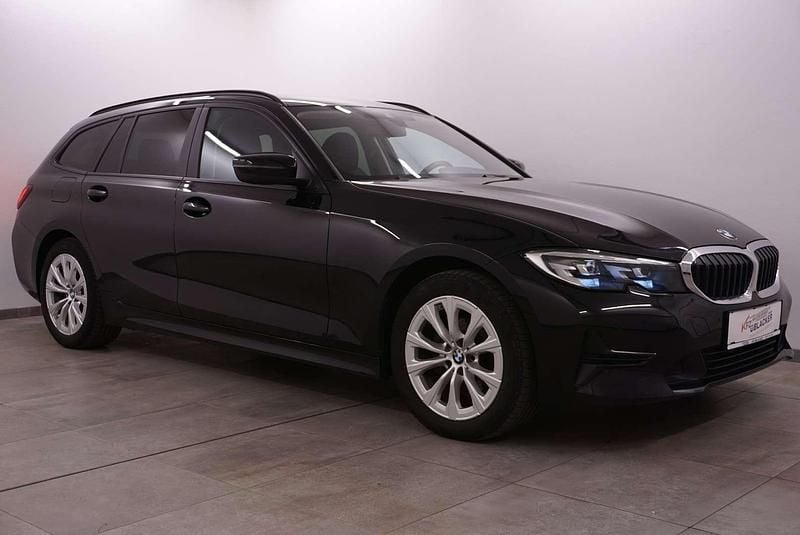 Schwarz Gebraucht 2022 BMW 318 Sport Line Kombi | € 22.990 (Guter Preis) - Bild 1/4