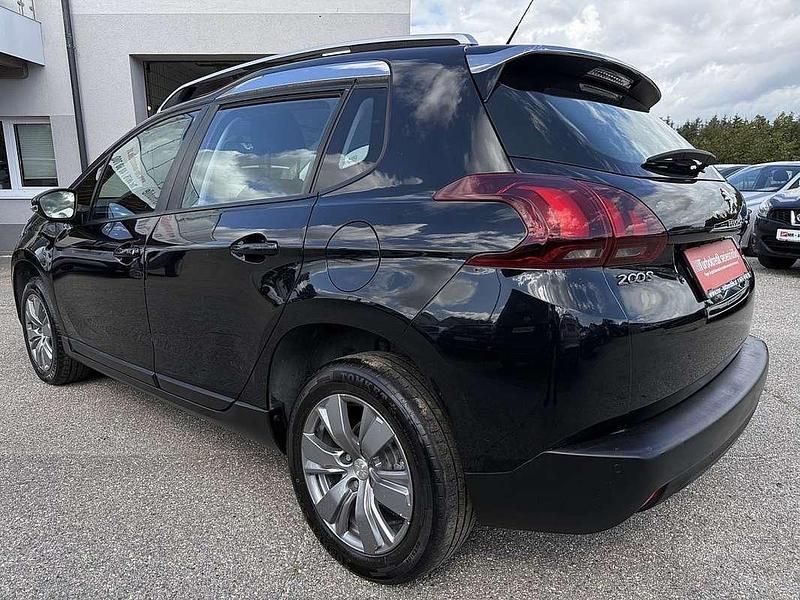 Gebraucht Peugeot 2008 Active 110 PS (80 kW) 2016 Schwarz SUV