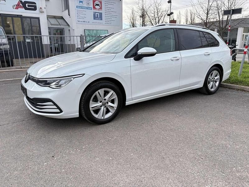 Gebraucht VW Golf VIII Life 116 PS (85 kW) 2023 Weiß Kombi