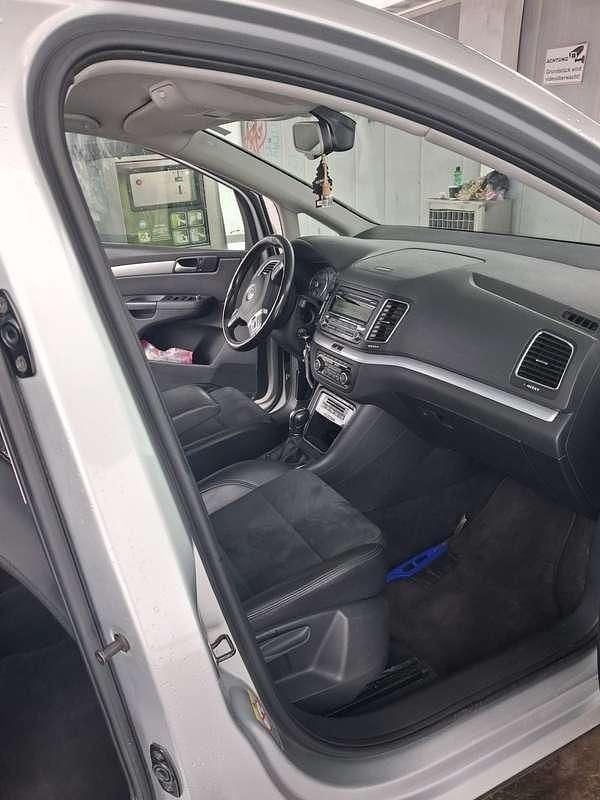 Gebraucht VW Sharan Comfortline 170 PS (125 kW) 2011 Van / Kleinbus