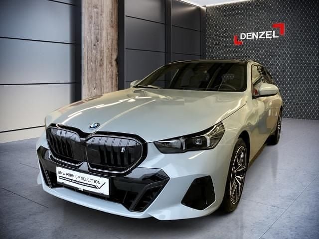 Gebraucht BMW i5 M Sport 289 kW (394 PS) 2025 Grau Kombi