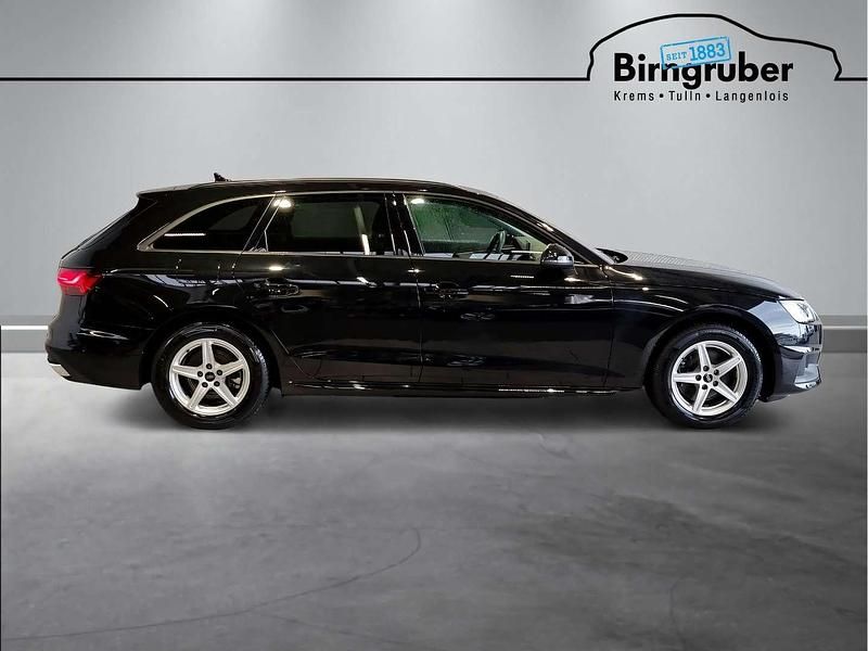 Gebraucht Audi A4 Comfort 163 PS (119 kW) 2024 Schwarz  metallicperleffektno Kombi