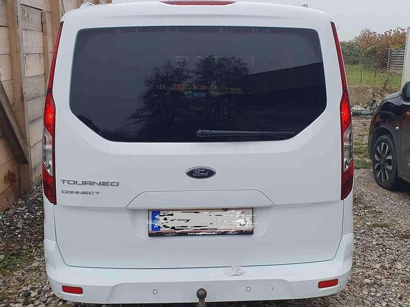 Gebraucht Ford Tourneo Titanium 121 PS (88 kW) 2020 Weiß Kombi
