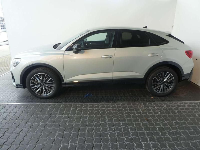 Gebraucht Audi Q3 S-Line 193 PS (141 kW) 2025 Silber SUV