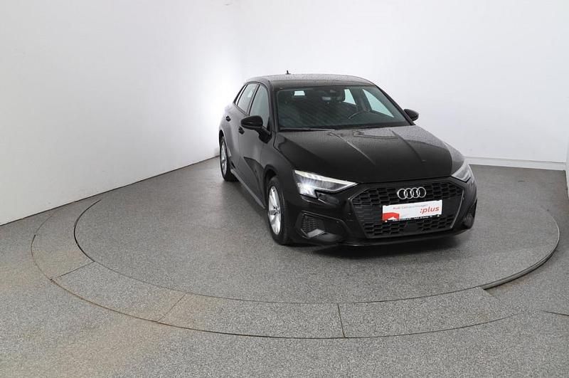 Gebraucht Audi A3 Ambiente 110 PS (80 kW) 2020 Schwarz  normal Limousine
