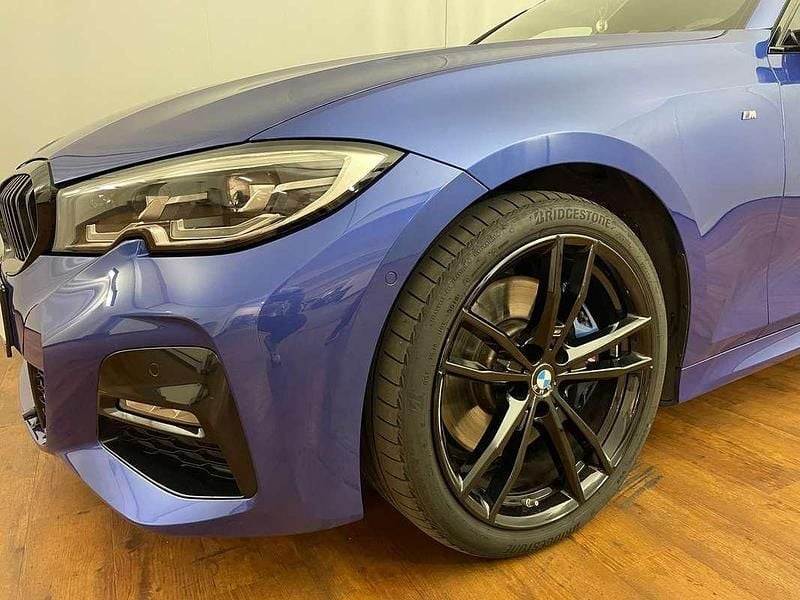 Gebraucht BMW 330 258 PS (189 kW) 2019 Mittelblau  metallic Limousine