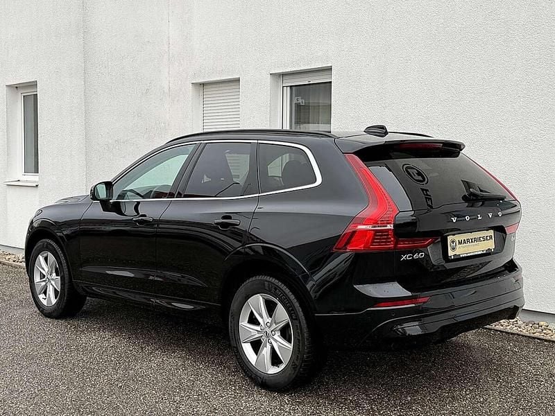 Gebraucht Volvo XC60 197 PS (144 kW) 2023 Schwarz SUV