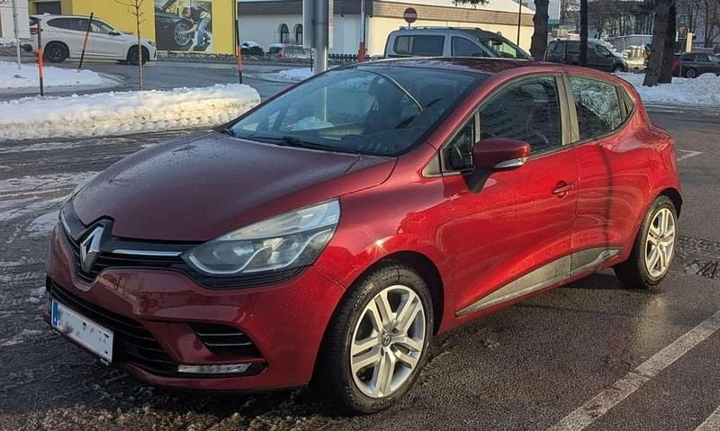 Gebraucht Renault Clio GrandTour LIMITED 73 PS (53 kW) 2017 Rot Kombi