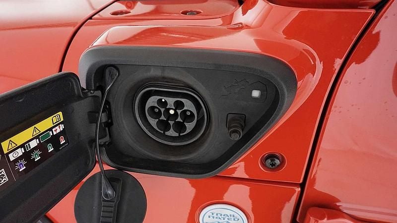 Gebraucht Jeep Wrangler 370 PS (272 kW) 2024 Firecracker red SUV