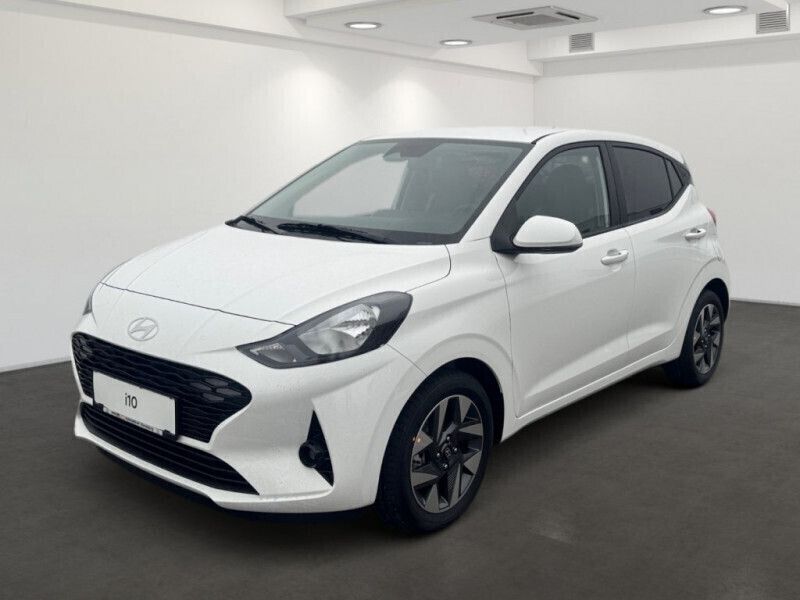 Gebraucht Hyundai i10 GO! 63 PS (46 kW) 2023 Atlas white Kleinwagen